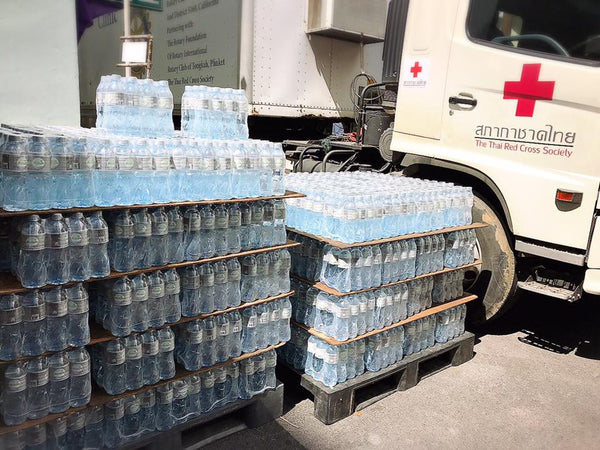 ร้านสบายใจช่วยเหลือผู้ประสบภัยน้ำท่วมภาคใต้ 2560 | Sabuyjai donated drinking water 2017